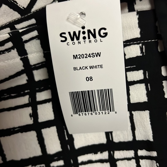 Women’s Brand: SWING Golf Shorts with Tummy Control - Picture 4 of 15